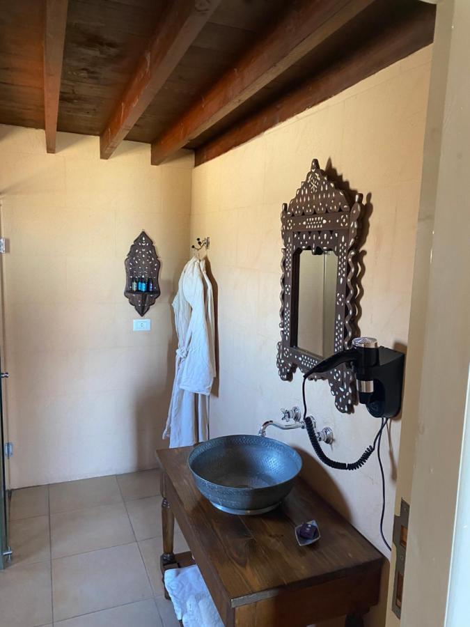 Bed and Breakfast Dar Camelia Тир Экстерьер фото