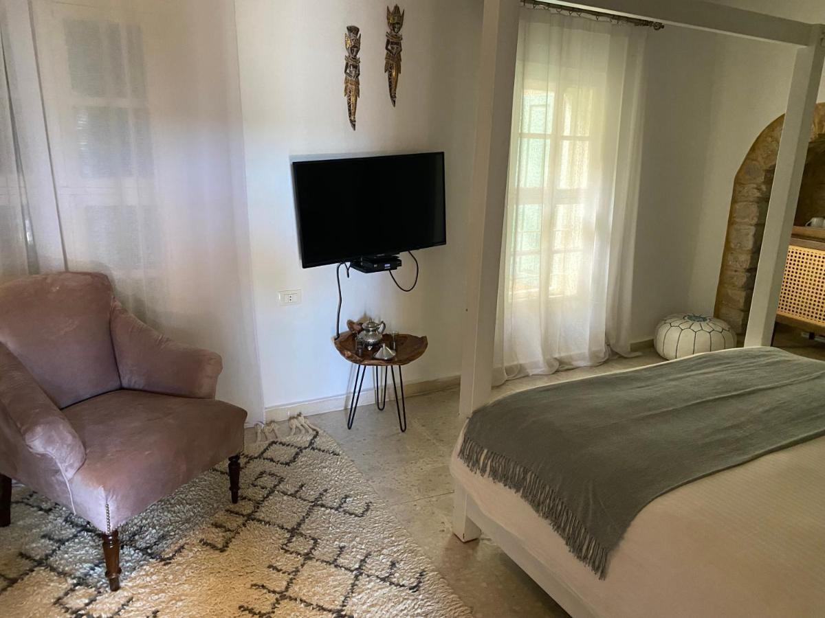 Bed and Breakfast Dar Camelia Тир Экстерьер фото