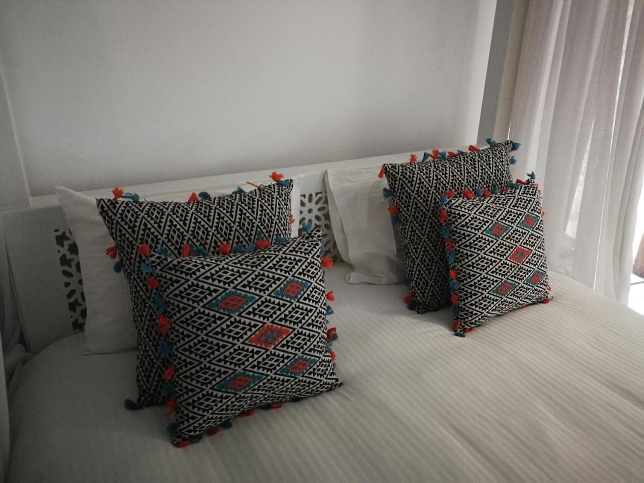 Bed and Breakfast Dar Camelia Тир Экстерьер фото